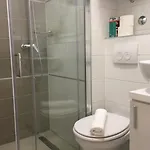 House In City Centre - 3 Bedrooms And 3 Bathrooms *