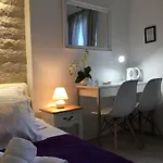 בית נופש House In City Centre - 3 Bedrooms And 3 Bathrooms