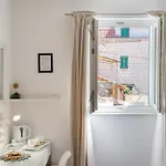 House In City Centre - 3 Bedrooms And 3 Bathrooms *