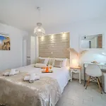 House In City Centre - 3 Bedrooms And 3 Bathrooms *