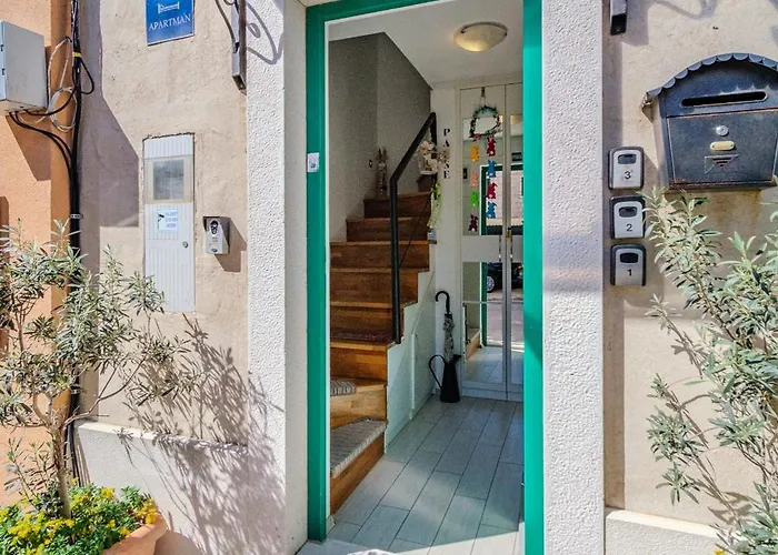 House In City Centre - 3 Bedrooms And 3 Bathrooms Сasa de vacaciones